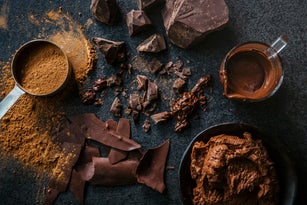 Chocolate chunks, frosting and cocao