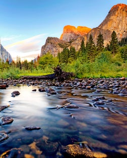 EL CAPITAN AND HALF DOME