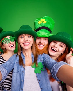 Close up photo cheer glad company five friends tradition national day funny funky specs casual outfit clothes saint paddy day laugh laughter isolated on bright vivid green background