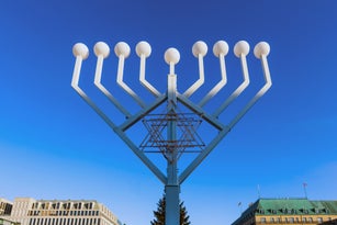 Hanukkah chandelier at the Pariser Platz in Berlin(Pariser Platz/ Germany)
