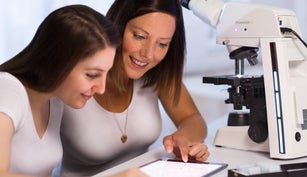 The image shows a ZEISS Primostar 3.