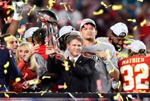 Clark Hunt once preferred Chiefs stand for anthem but says now is 'time to understand'