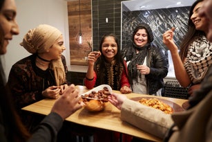 #MuslimGirls Iftar for Ramadan - Snacking Together